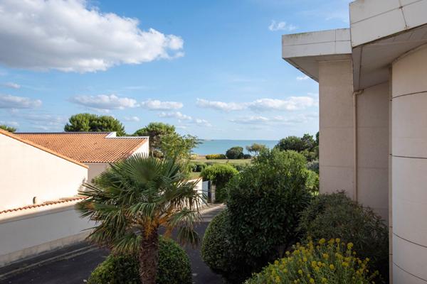 NOUVEAUTÉ À LA ROCHELLE - À DEUX PAS DE LA MER, T2 LUMINEUX AVEC BALCON  La rochelle