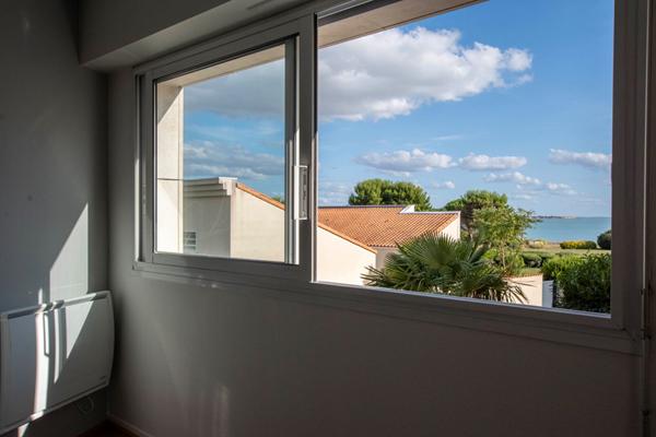 NOUVEAUTÉ À LA ROCHELLE - À DEUX PAS DE LA MER, T2 LUMINEUX AVEC BALCON  La rochelle