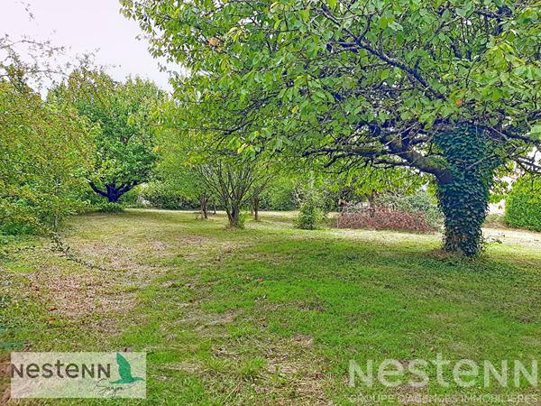 Maison rénovée proche St Jean d'Angély,7 pièces 179 m2 sur un terrain de près de 2000 m²