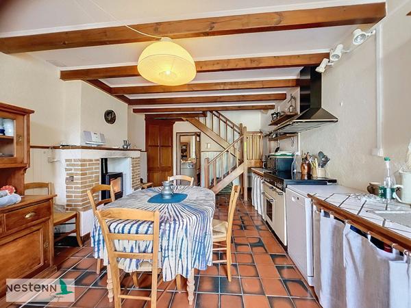 Maison rénovée proche St Jean d'Angély,7 pièces 179 m2 sur un terrain de près de 2000 m²