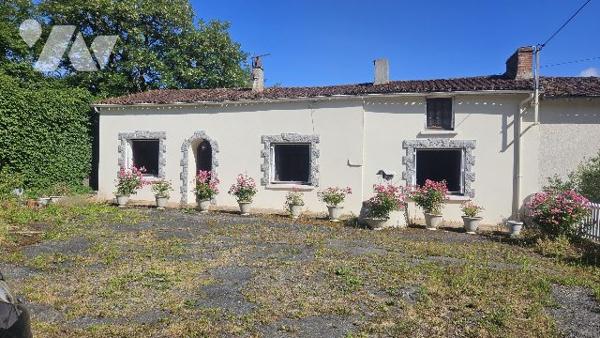 Maison à rénover 79300 BOISME