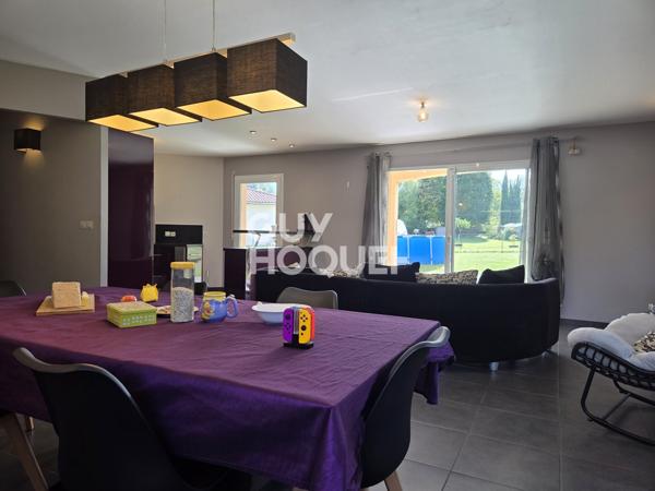 Maison T4 133 m2 moderne de plain-pied à vendre à Martiel (près de Villefranche de Rouergue)