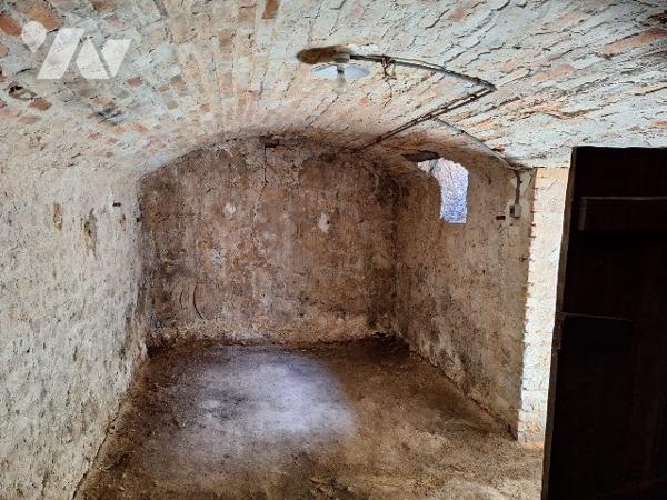 Ensemble de bureaux de plain-pied et dépendances, Aubigny-sur-Nère