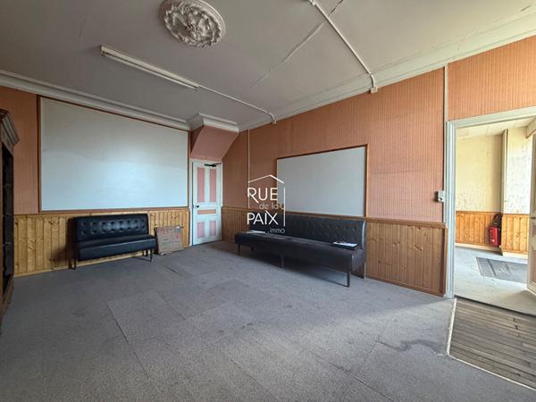 79200 PARTHENAY Maison de caractère à rénover - 144 m2 - Centre-ville de Parthenay