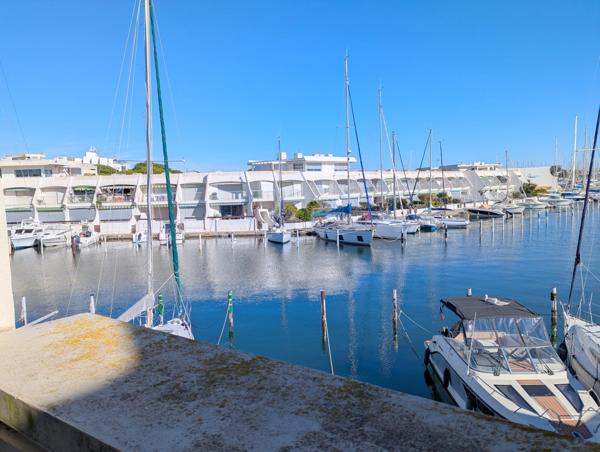 Marina traversante en première ligne face aux plages Le Grau-du-Roi (30240)