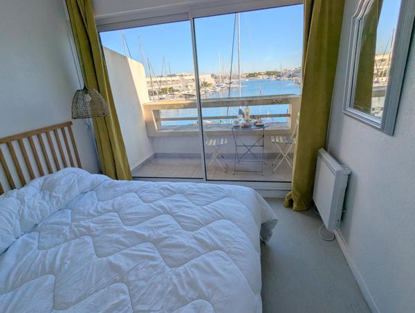 Marina traversante en première ligne face aux plages Le Grau-du-Roi (30240)