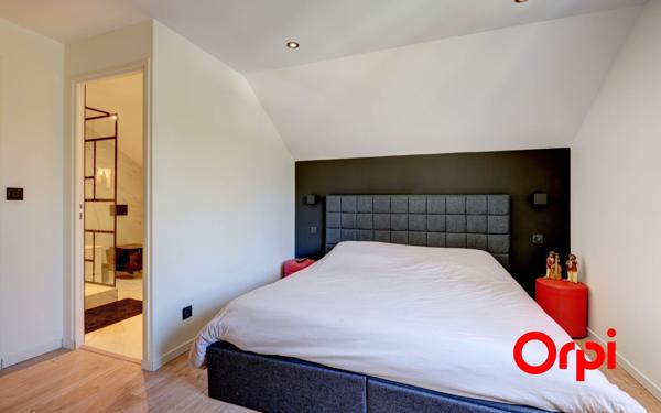 Maison à vendre    8 pièces • 238,28 m2 Dardilly