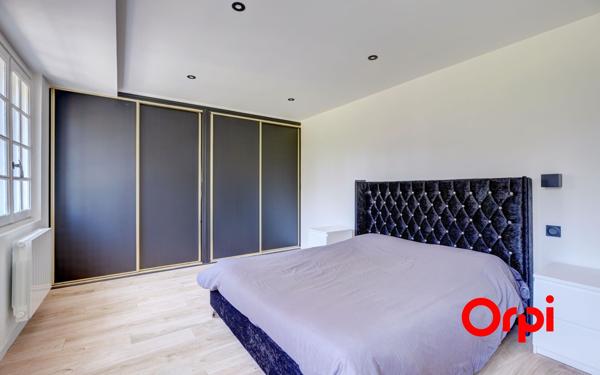 Maison à vendre    8 pièces • 238,28 m2 Dardilly