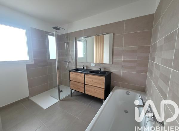 Maison à vendre 6 pièces 187 m² Rouffiac-Tolosan
