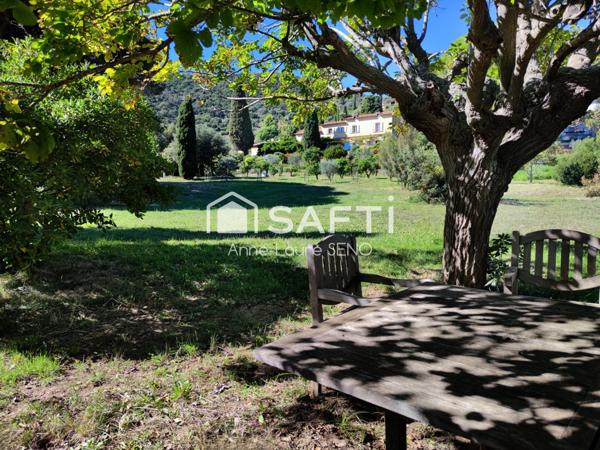 DEMEURE DE CHARME AVEC MAISON D'AMIS