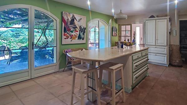 DEMEURE DE CHARME AVEC MAISON D'AMIS