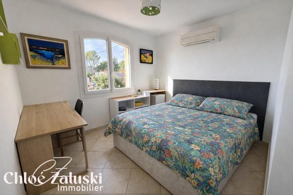 Appartement en Haut de Villa, T4 avec jardin privatif et vue mer, Quartier des Plaines.