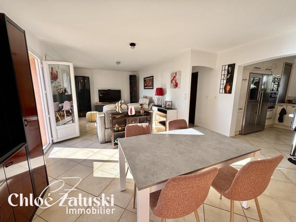 Appartement en Haut de Villa, T4 avec jardin privatif et vue mer, Quartier des Plaines.