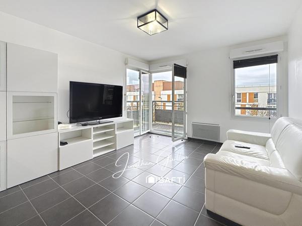 Proche des commerces et du RER A