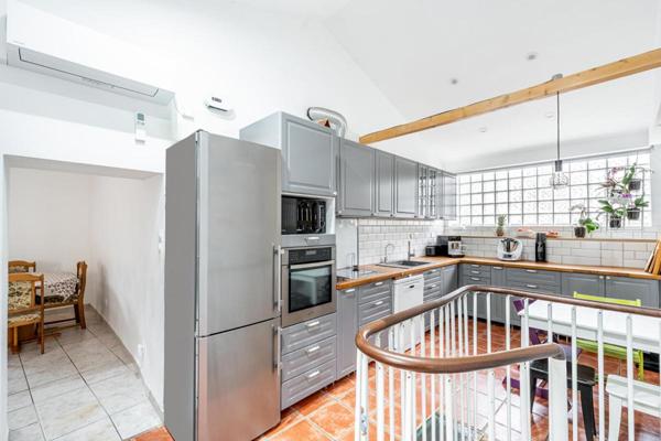 Calme absolu pour ce bel appartement sur la commune de Irigny 3 pièce(s) 80.66 m2