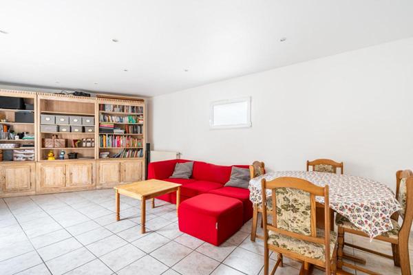 Calme absolu pour ce bel appartement sur la commune de Irigny 3 pièce(s) 80.66 m2