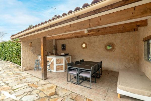 Maison à vendre |  Saint-Laurent-sur-Manoire |  8 pièces | 230 m²