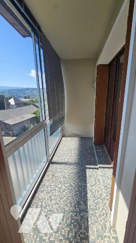 LA RAVOIRE, appartement type 3 bis de 82m2 au dernier étage avec ascenseur et vue dégagée