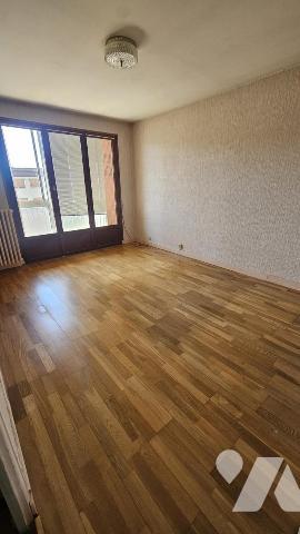 LA RAVOIRE, appartement type 3 bis de 82m2 au dernier étage avec ascenseur et vue dégagée
