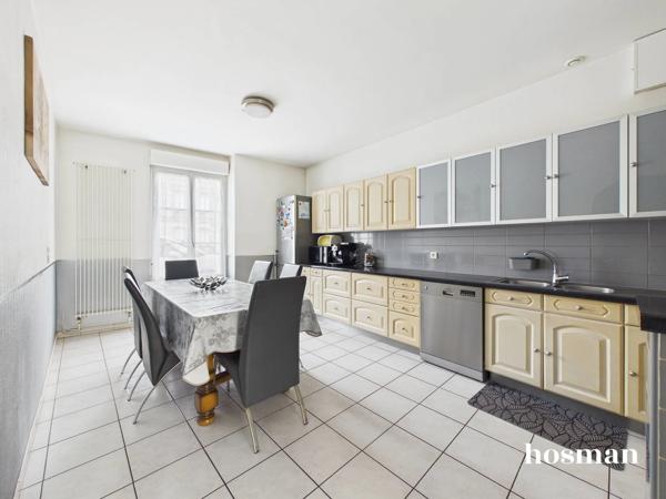 Maison individuelle 5 pièces de 114 m² avec terrasse – Rue Thérèse, Carbon-Blanc