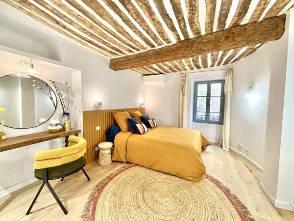 Superbe rénovation, belle maison en pierre du village !