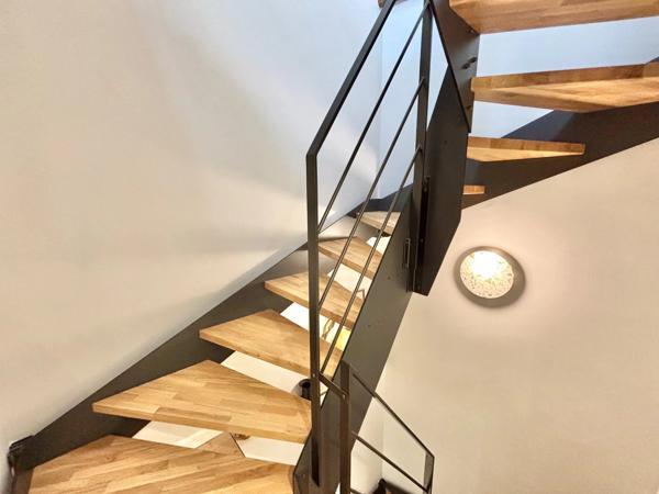 Superbe rénovation, belle maison en pierre du village !