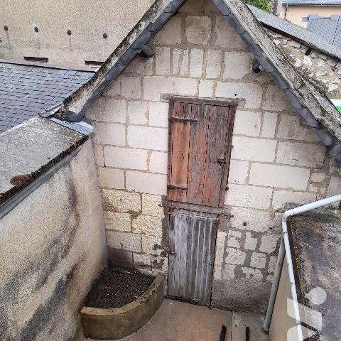 Maison plein bourg avec courette et dépendance