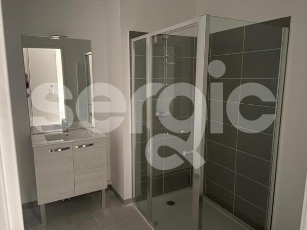 Location 2 Pieces 39 80000 Amiens 25 1507 01 0032