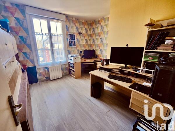 Maison de village 6 pièces de 159 m² à Saint-Étienne-de-Chigny (37230)