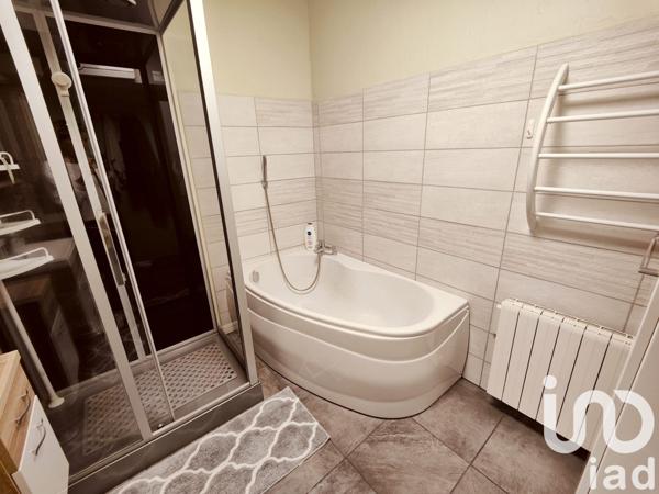 Maison de village 6 pièces de 159 m² à Saint-Étienne-de-Chigny (37230)