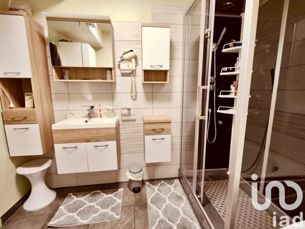 Maison de village 6 pièces de 159 m² à Saint-Étienne-de-Chigny (37230)