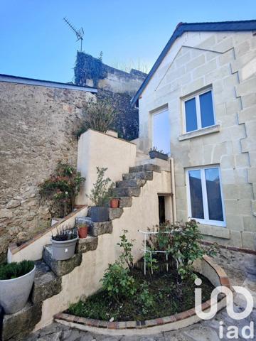 Maison de village 6 pièces de 159 m² à Saint-Étienne-de-Chigny (37230)