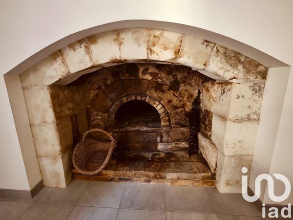 Maison de village 6 pièces de 159 m² à Saint-Étienne-de-Chigny (37230)