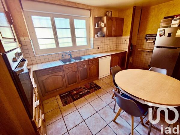 Maison de village 6 pièces de 159 m² à Saint-Étienne-de-Chigny (37230)