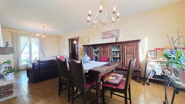 MEHUN SUR YEVRE MAISON 4 PIECES 3 CHAMBRES GARAGE JARDIN