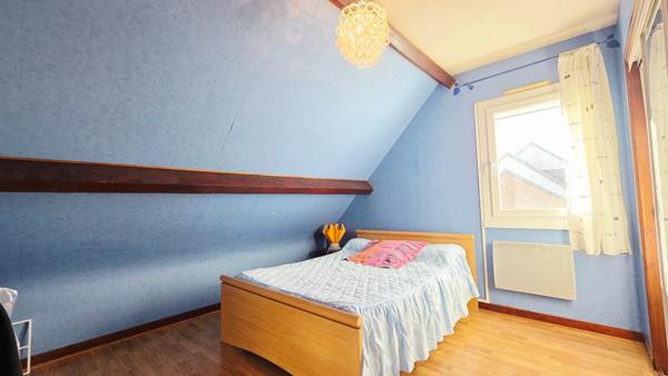 MEHUN SUR YEVRE MAISON 4 PIECES 3 CHAMBRES GARAGE JARDIN