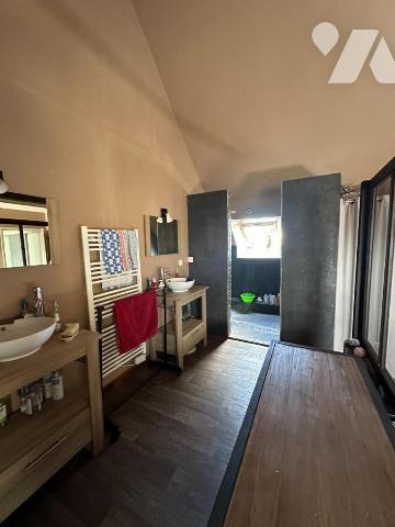 Maison individuelle en pierre COSQUEVILLE (50330)