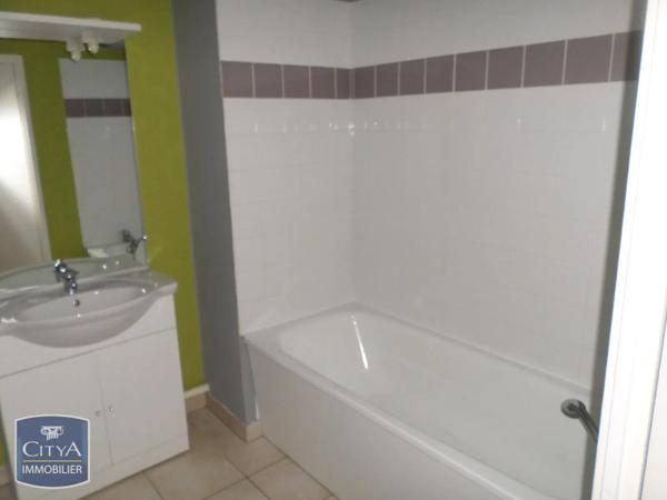 Appartement à louer 2 pièces 48.85m² Hénin-Beaumont (62110)