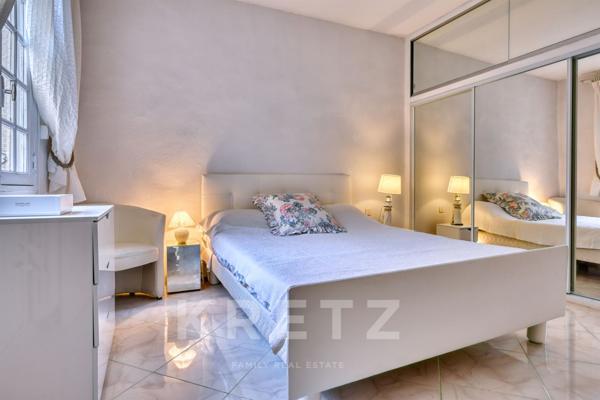 Hôtel Particulier du XVIIIème avec patio et terrasse