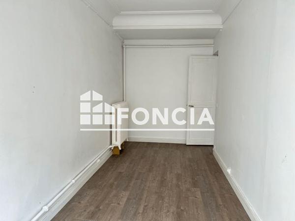 Location Appartement 4 pièces 111.6 m² - 68 RUE DU FAUBOURG SAINT MARTIN Paris 75010
