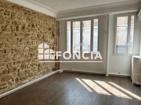 Location Appartement 4 pièces 111.6 m² - 68 RUE DU FAUBOURG SAINT MARTIN Paris 75010