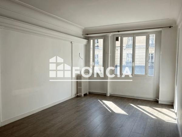 Location Appartement 4 pièces 111.6 m² - 68 RUE DU FAUBOURG SAINT MARTIN Paris 75010