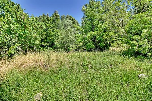 A VENDRE EN EXCLUSIVITÉ DRAGUIGNAN - Terrain constructible 8517 m²