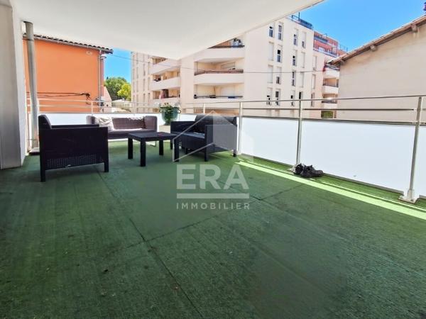 T4 de 86 m²  avec balcon et terrasse + Parking