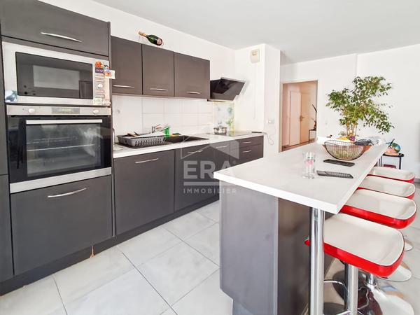 T4 de 86 m²  avec balcon et terrasse + Parking