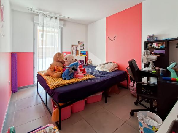 T4 de 86 m²  avec balcon et terrasse + Parking