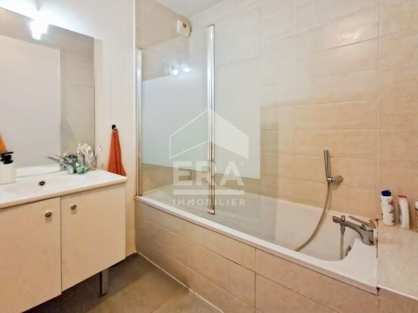 T4 de 86 m²  avec balcon et terrasse + Parking