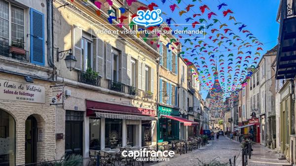 AVALLON (89200) Plein Centre Immeuble composé de trois appartements