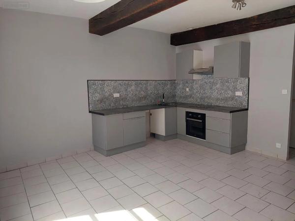 Location - Appartement Bourg-en-Bresse 01000 3 pièces 46 m 2