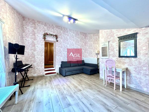 GRENOBLE - Rue Raoul Blanchard : T7 en duplex de 260m²